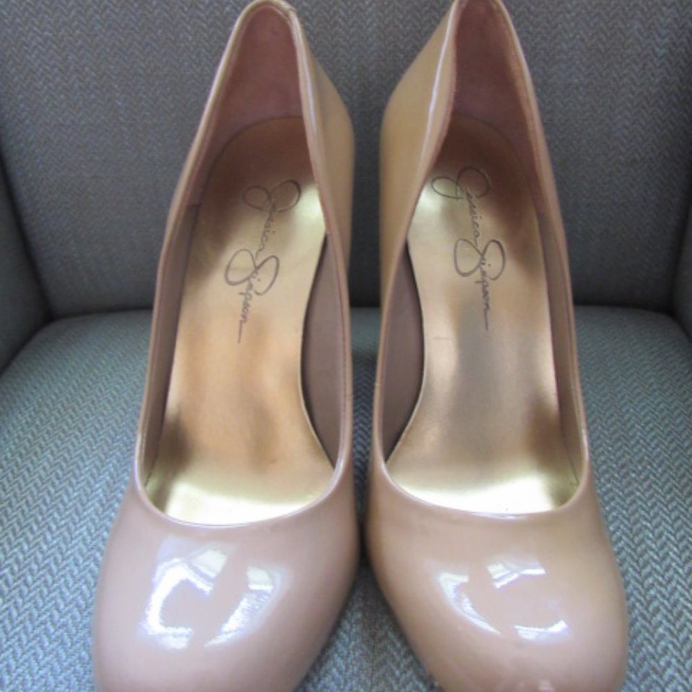 Jessica Simpson patent leather nude pumps